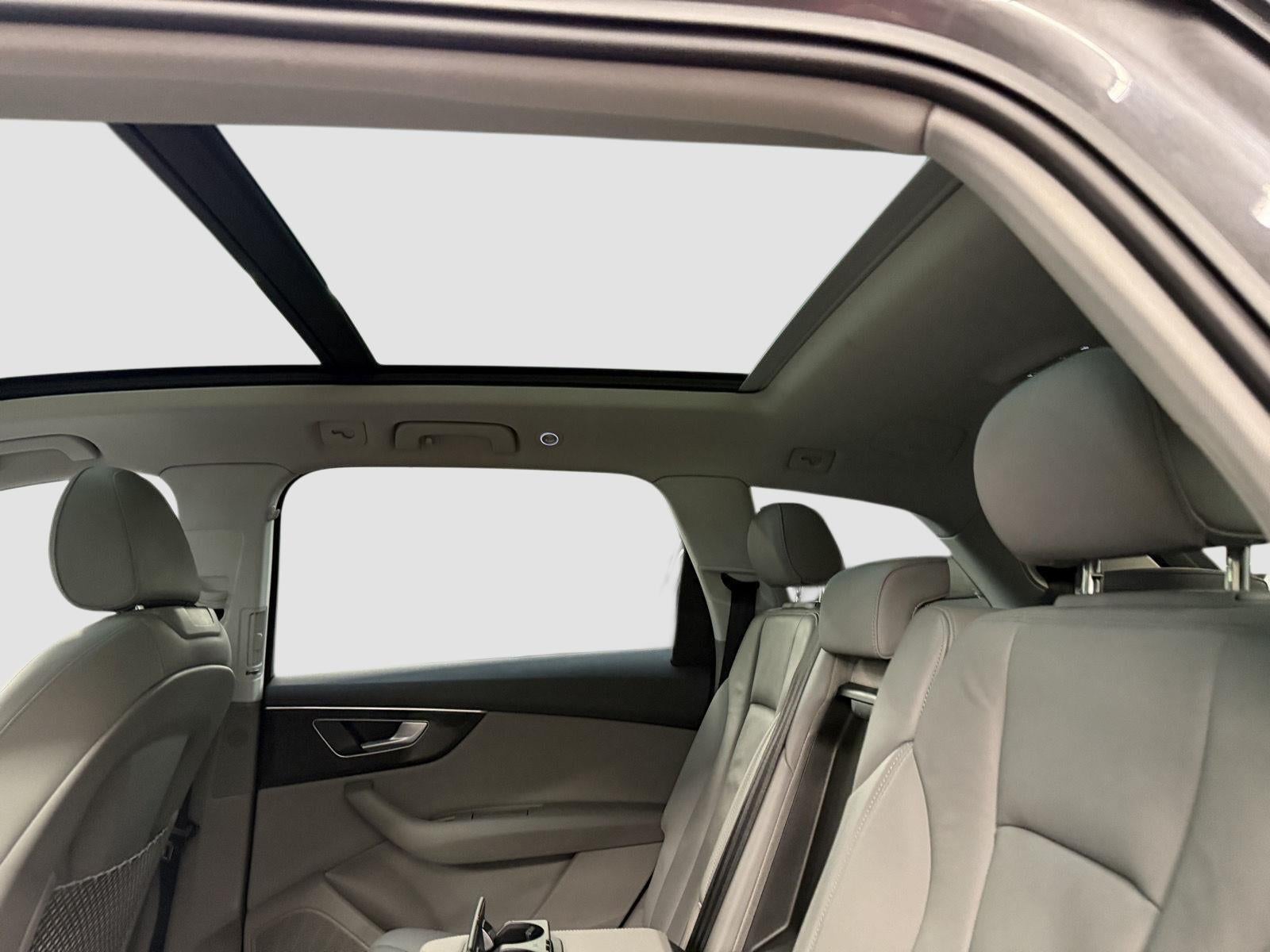 2022 Audi Q7 Premium Plus