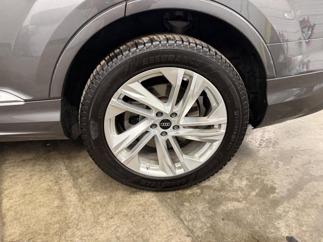 2022 Audi Q7 Premium Plus