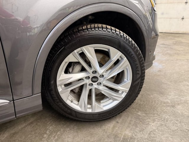 2022 Audi Q7 Premium Plus