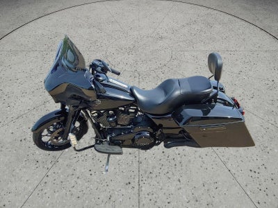 2020 HARLEY-DAVIDSON STREET GLIDE Base