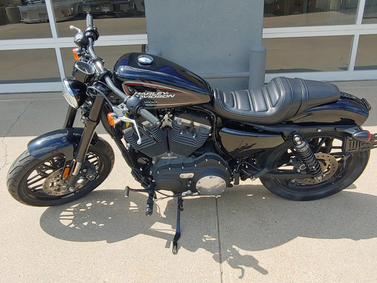 2020 HARLEY-DAVIDSON XL1200 ROADSTER Base