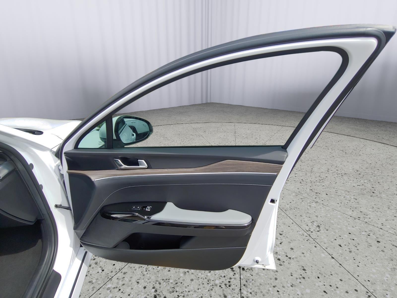 2023 Kia K5 EX