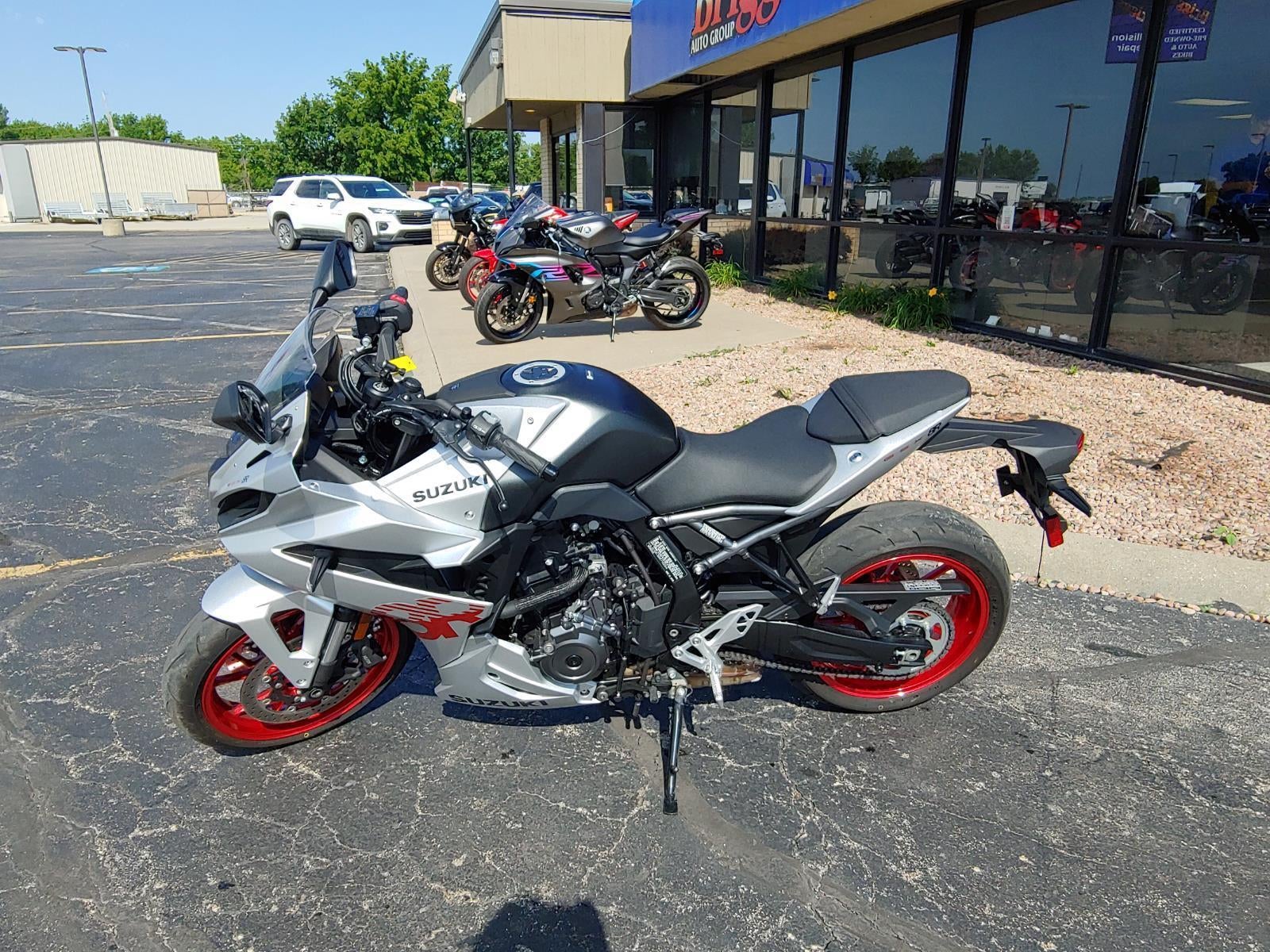 2024 SUZUKI GSXR800 Base