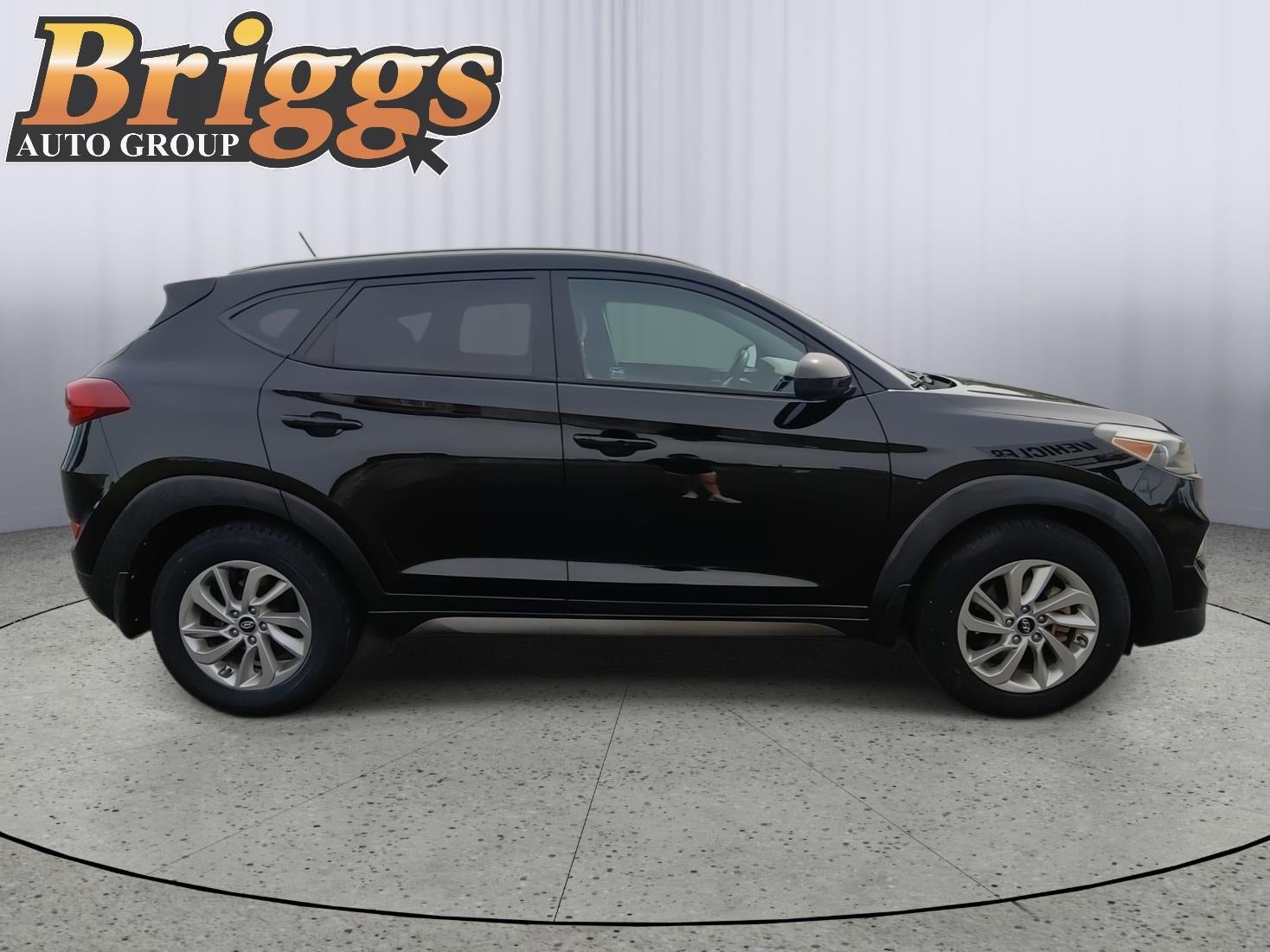 2016 Hyundai Tucson SE