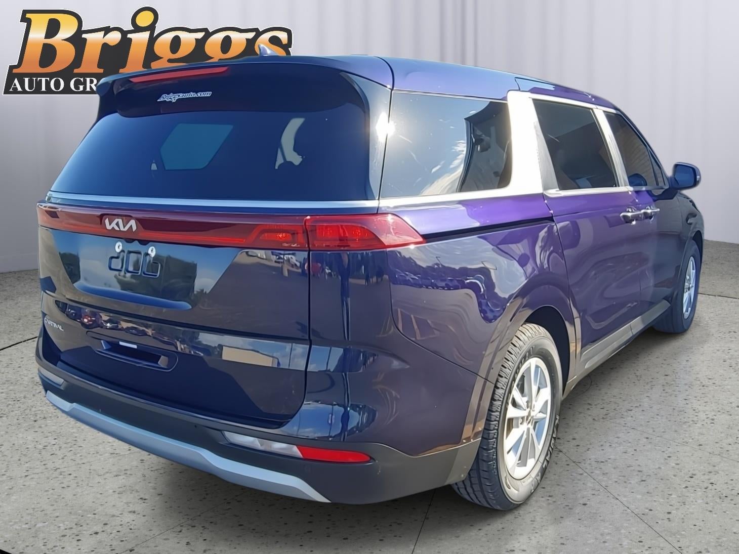 2024 Kia Carnival LX