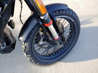 2022 HUSQVARNA SVARTPILEN 401 Base