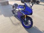 2025 YAMAHA YZF-R3 Base