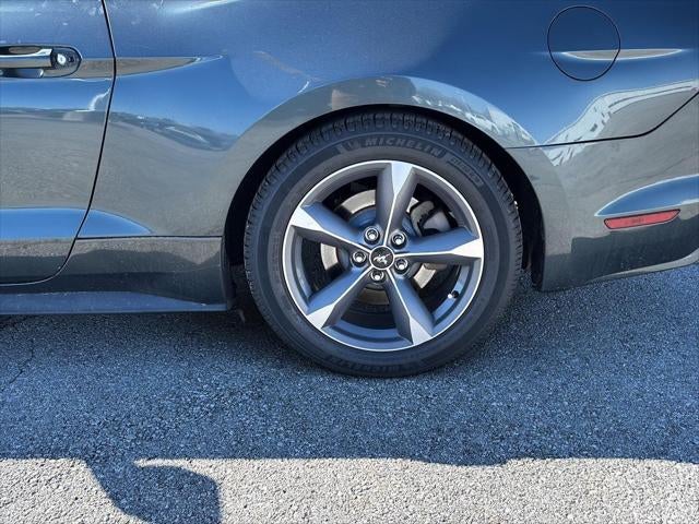 2015 Ford MUSTANG Base