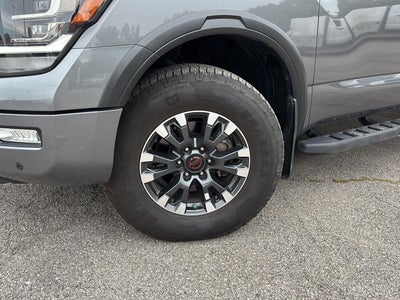 2024 Nissan TITAN sv