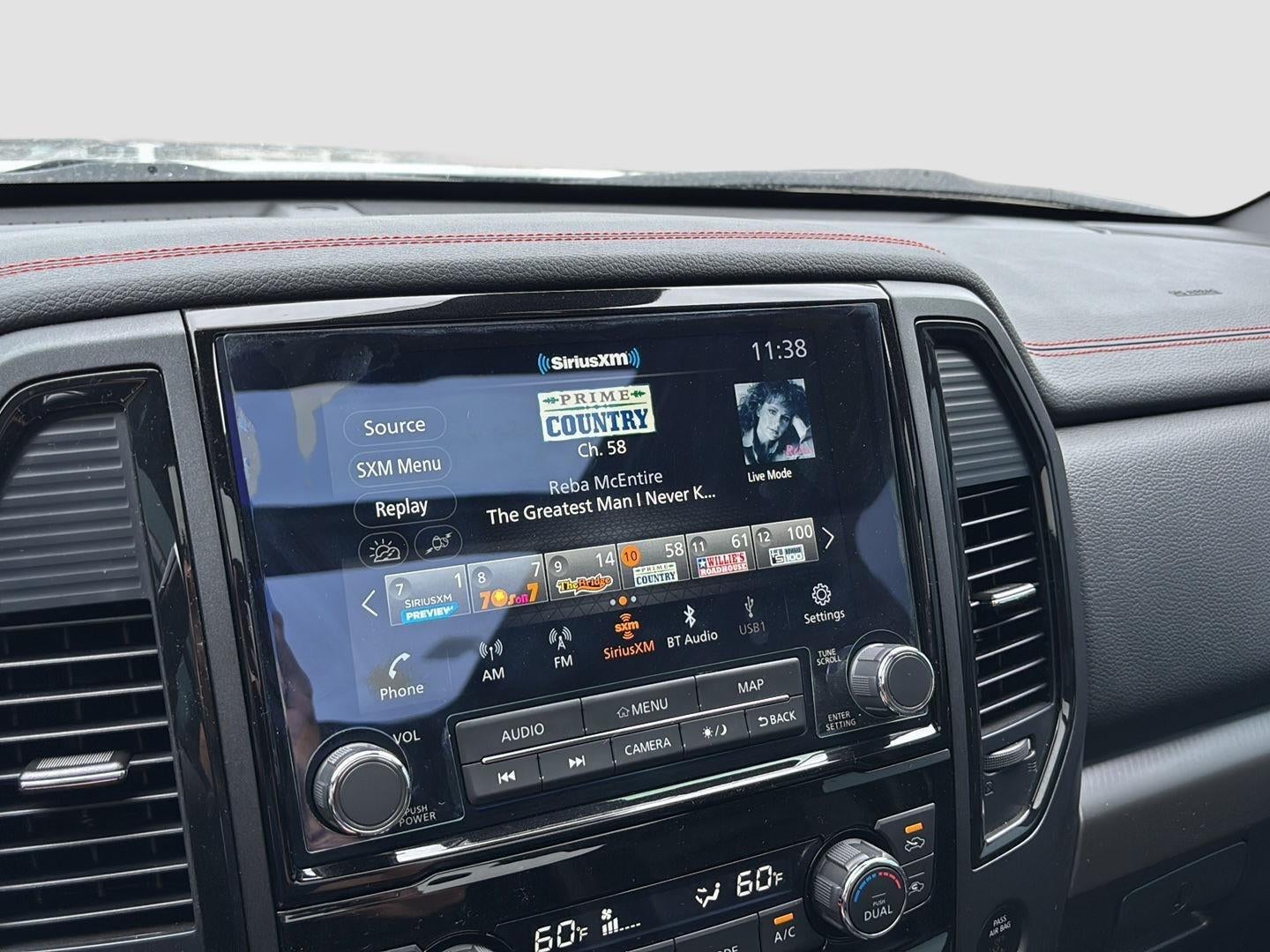 2024 Nissan TITAN sv