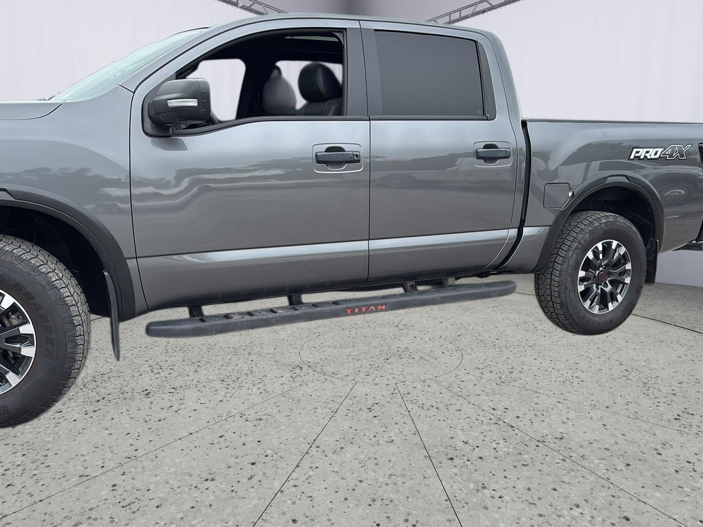 2024 Nissan TITAN sv