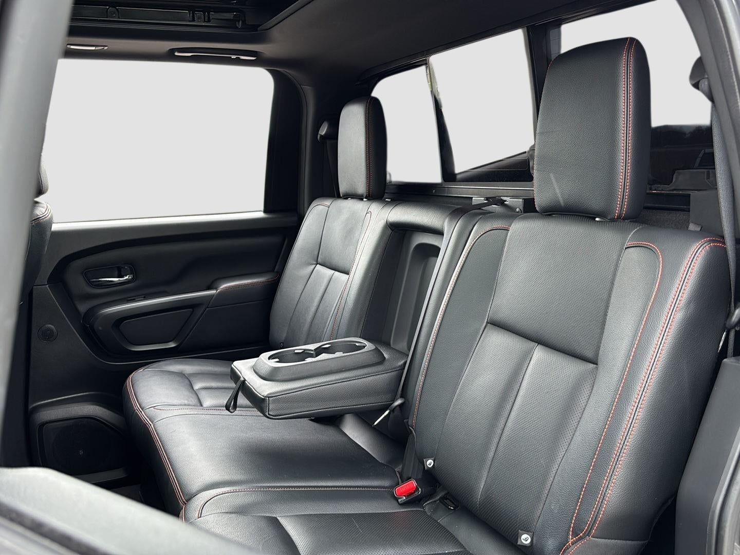 2024 Nissan TITAN sv