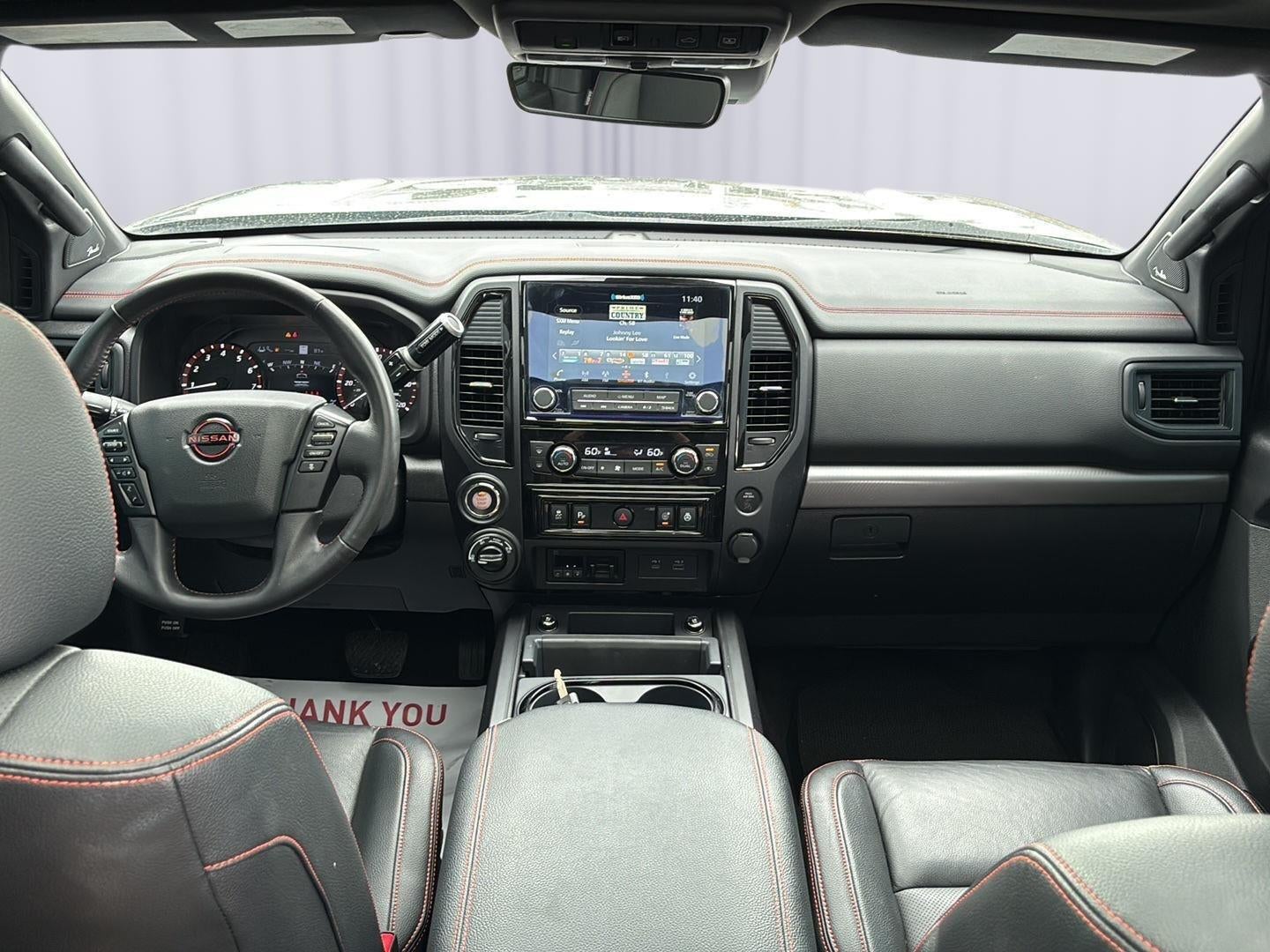2024 Nissan TITAN sv