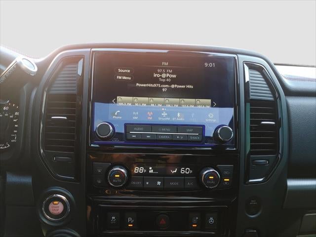 2024 Nissan TITAN Base