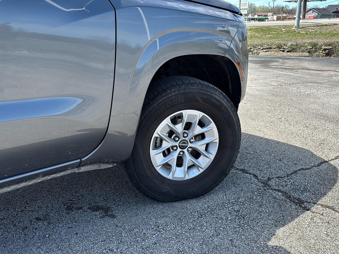 2024 Nissan Frontier SV