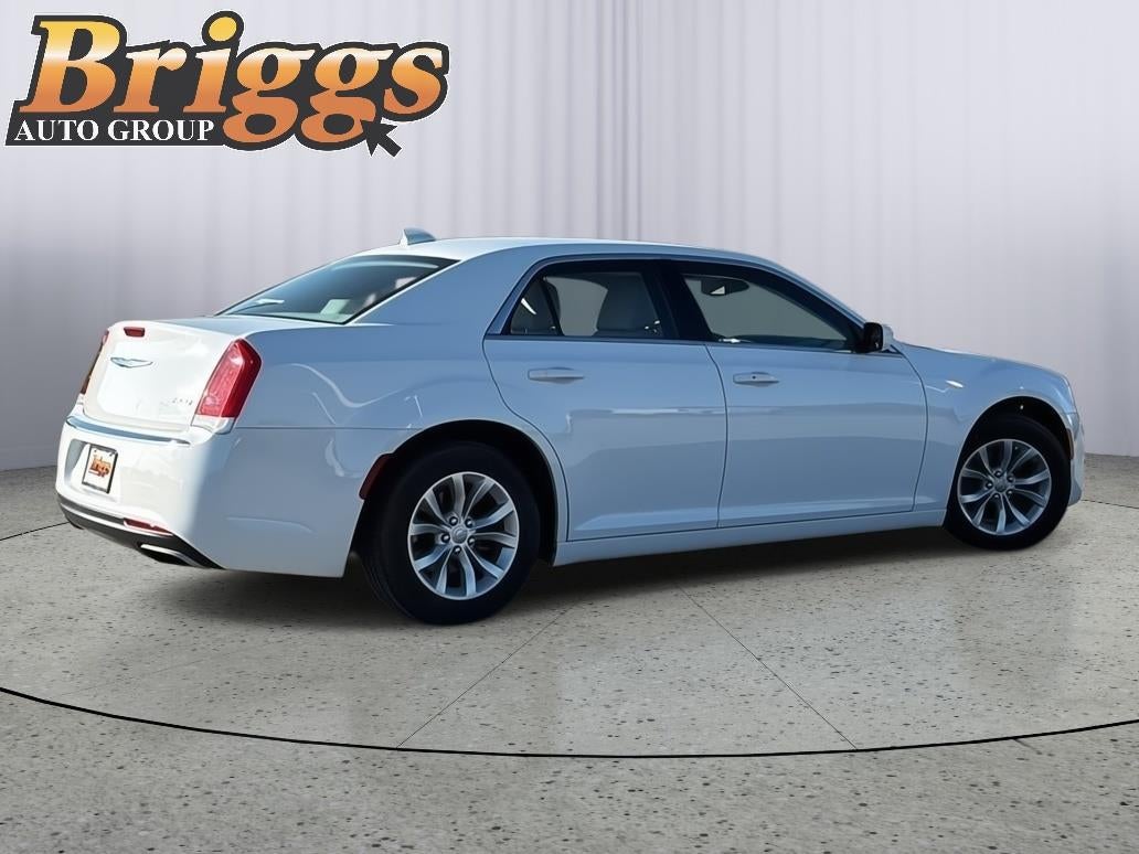 2015 Chrysler 300 Limited