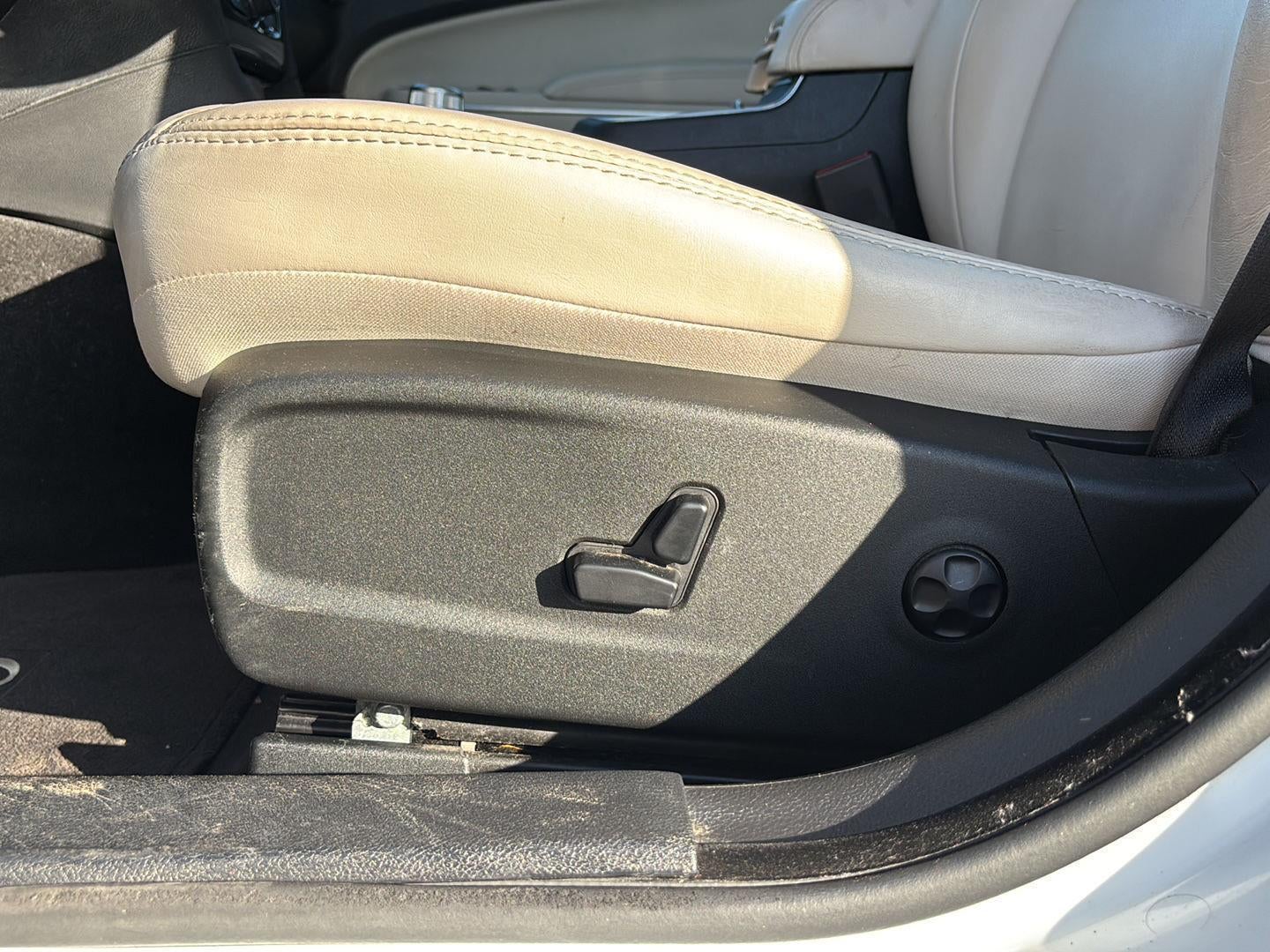 2015 Chrysler 300 Limited