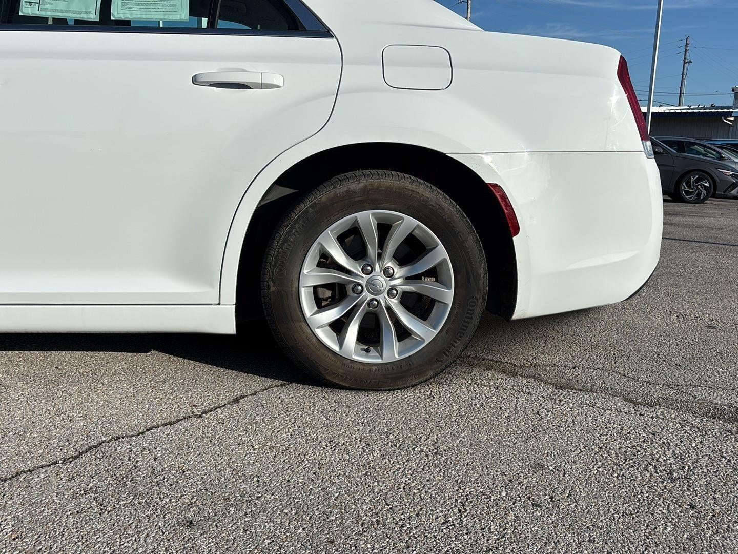 2015 Chrysler 300 Limited