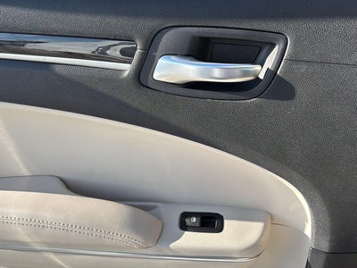 2015 Chrysler 300 Limited