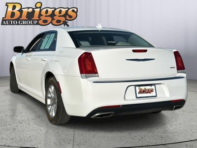 2015 Chrysler 300 Limited