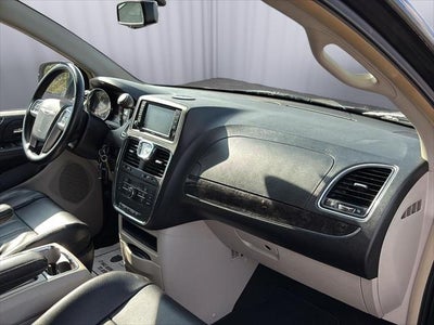 2015 Chrysler Town & Country Touring