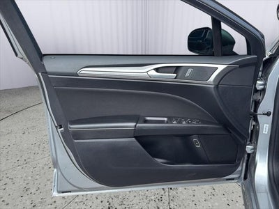 2020 Ford Fusion Hybrid SE