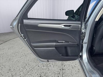 2020 Ford Fusion Hybrid SE