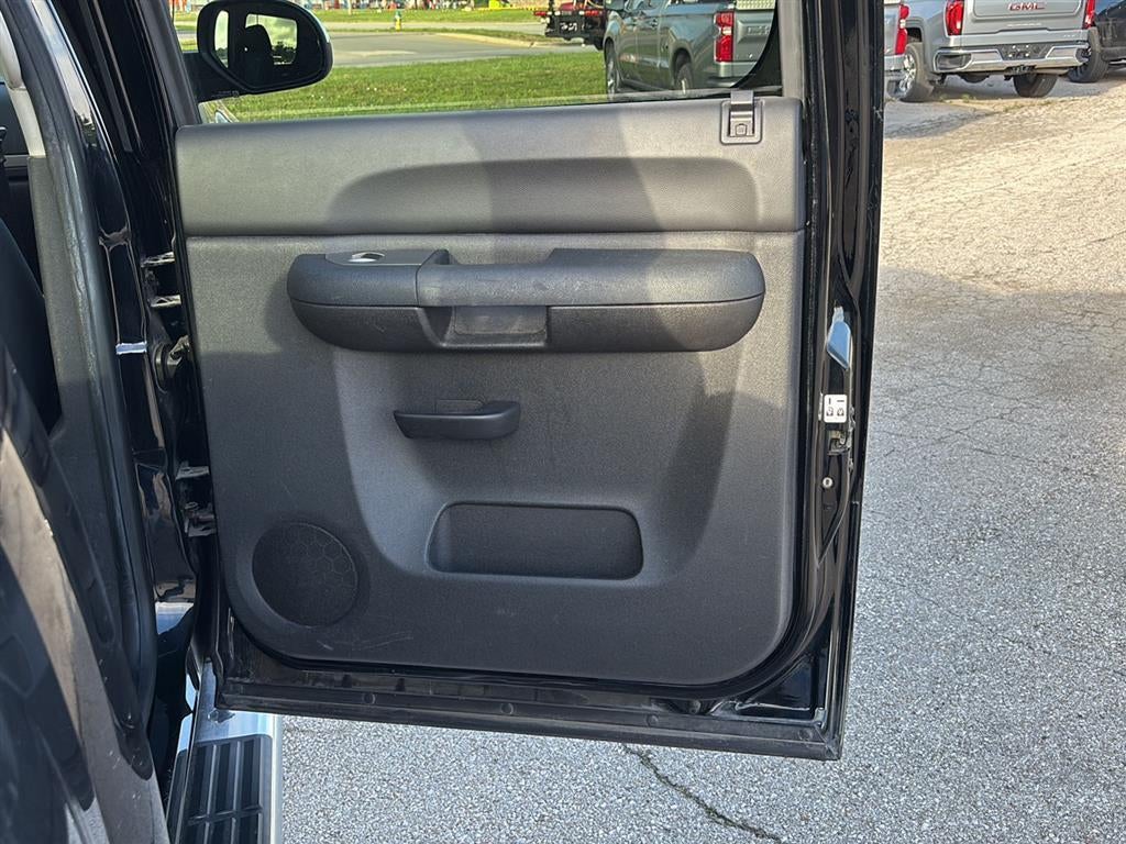 2011 Chevrolet SILVERADO 1500 LT