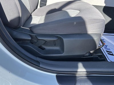 2022 Toyota Camry Hybrid LE