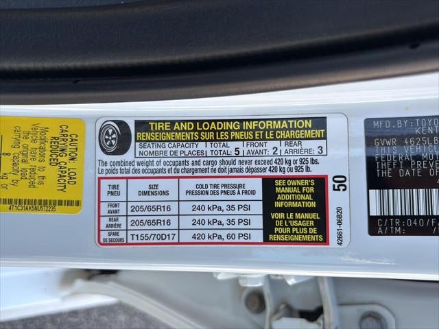 2022 Toyota Camry Hybrid LE