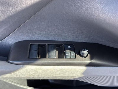 2022 Toyota Camry Hybrid LE