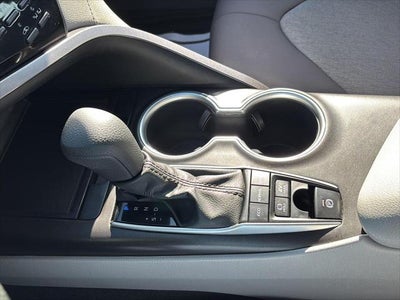 2022 Toyota Camry Hybrid LE