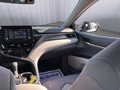 2022 Toyota Camry Hybrid LE