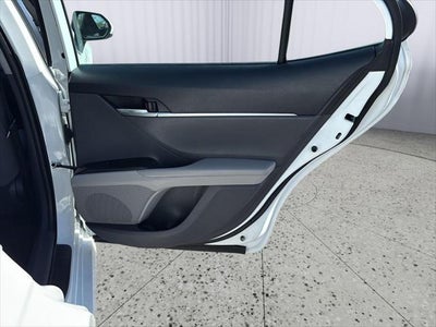 2022 Toyota Camry Hybrid LE