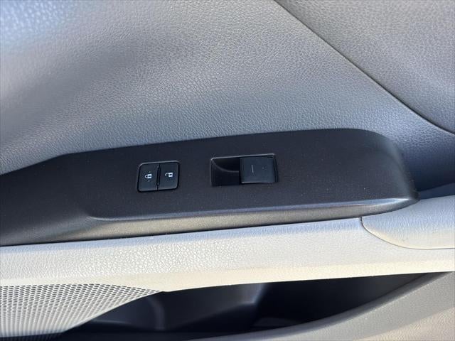 2022 Toyota Camry Hybrid LE