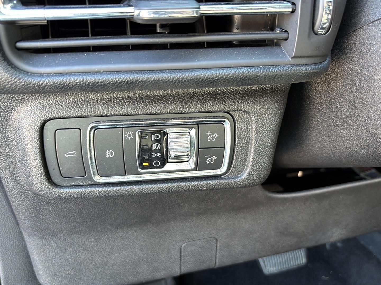 2022 Lincoln CORSAIR Base