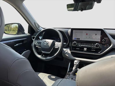 2024 Toyota Highlander Platinum