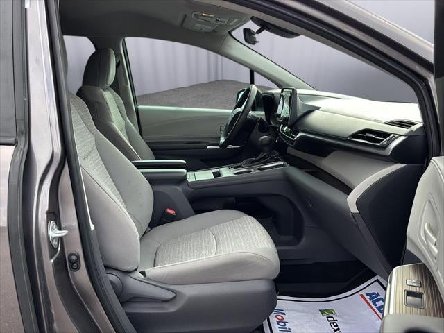 2021 Toyota Sienna LE