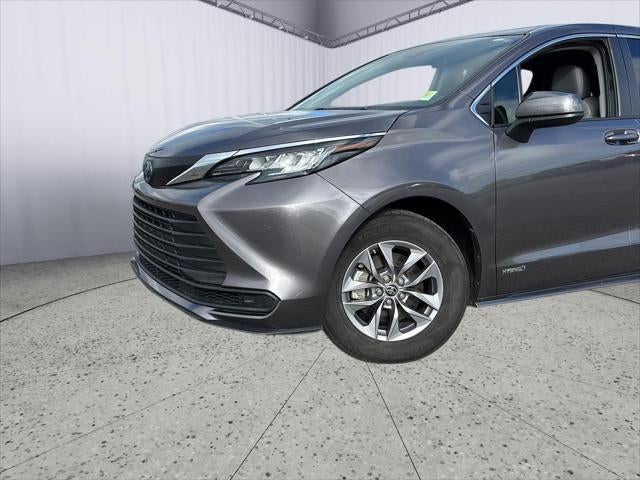 2021 Toyota Sienna LE