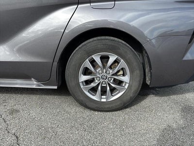 2021 Toyota Sienna LE