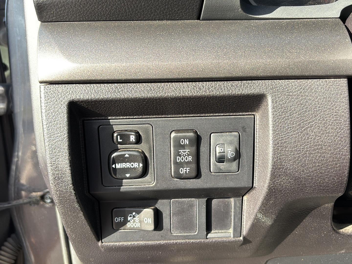 2015 Toyota TUNDRA Base