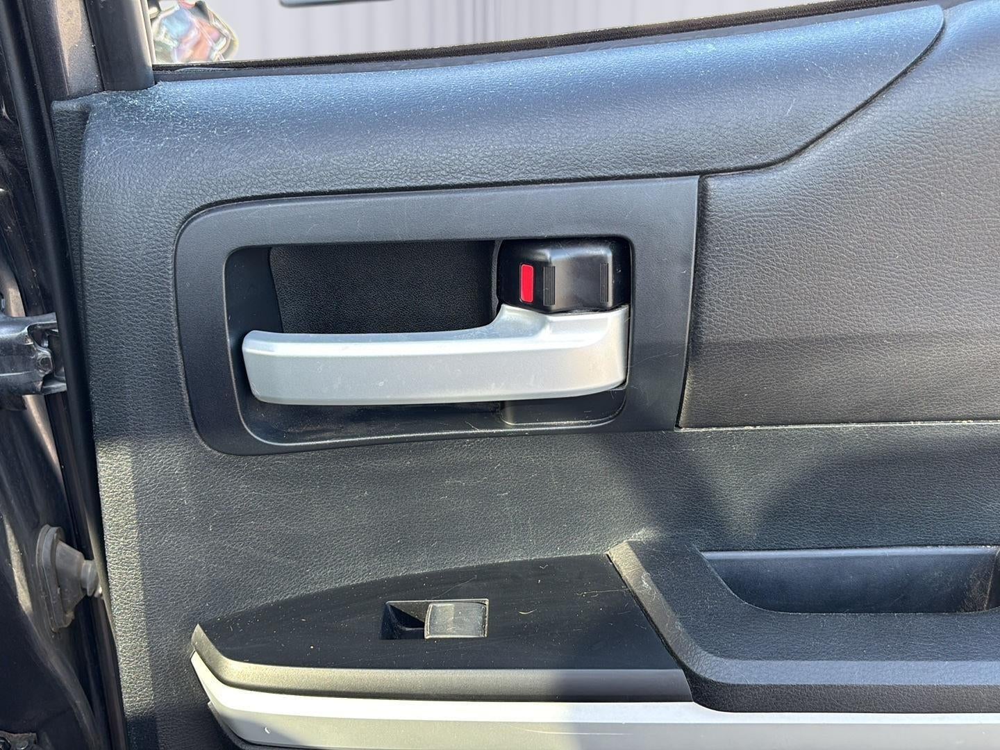 2015 Toyota TUNDRA Base